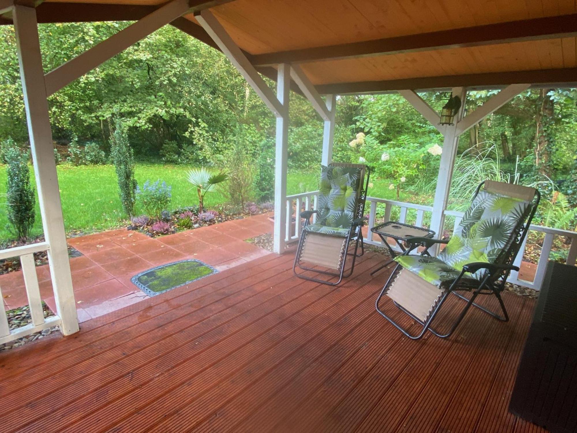 Ferienwohnung Gulfhaus, Mit Sauna Und Grossem Garten Apen Exterior foto